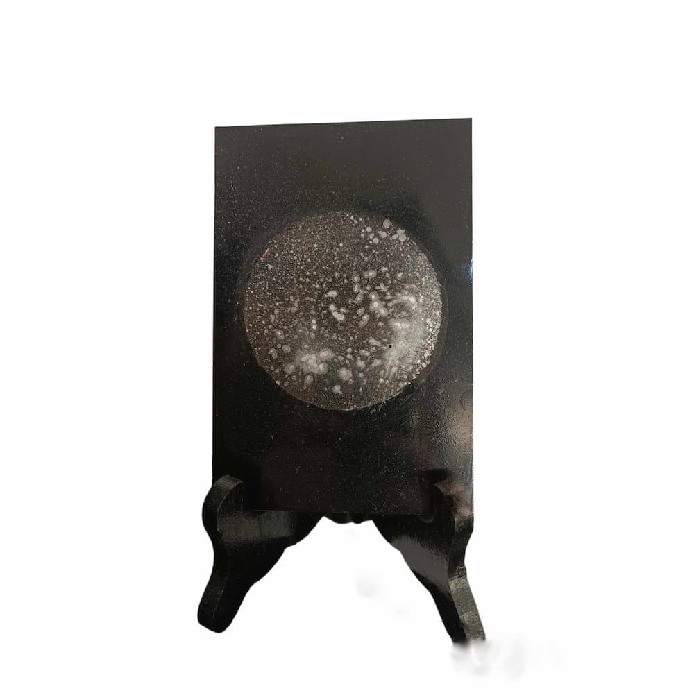 Moon Glasses<br />
Alexia Verstraelen<br />
Peinture sur plexi<br />
Art